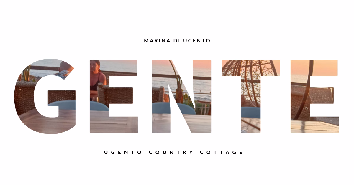 Gente musica mare e sole al tramonto. Marina di Ugento